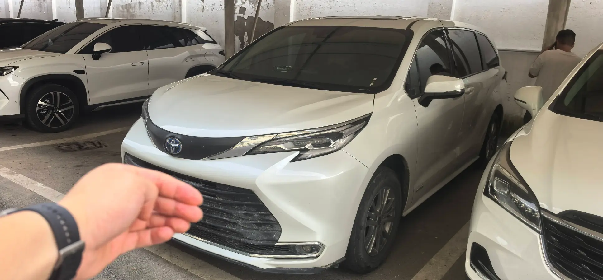 2023 Toyota Sienna 2.5L 189HP L4 E-CVT Hybrid