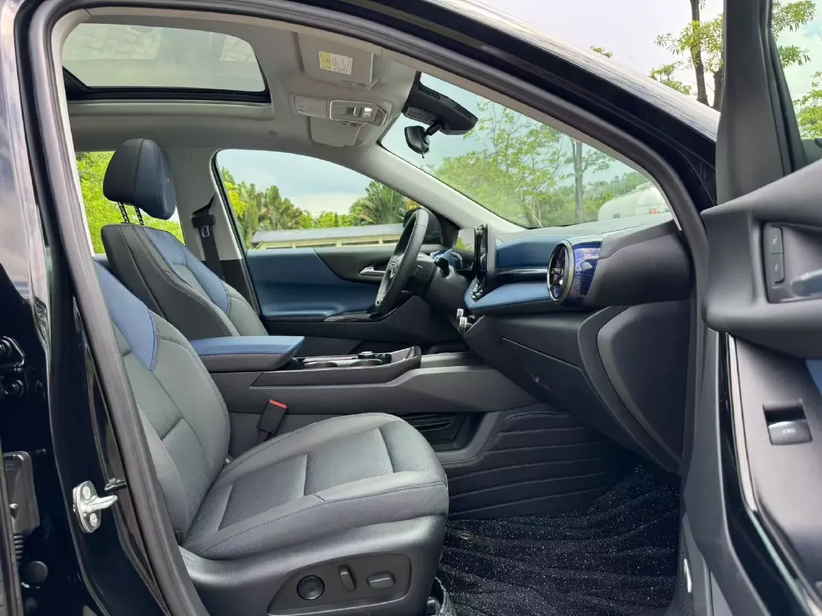 2024 Chevrolet EquinoxPlus 1.5T 180HP L4 2DHT PHEV 16.5KWH,autocango,china used car exporter,china ev exporter,chinese used car exporter,chinese used ev exporter