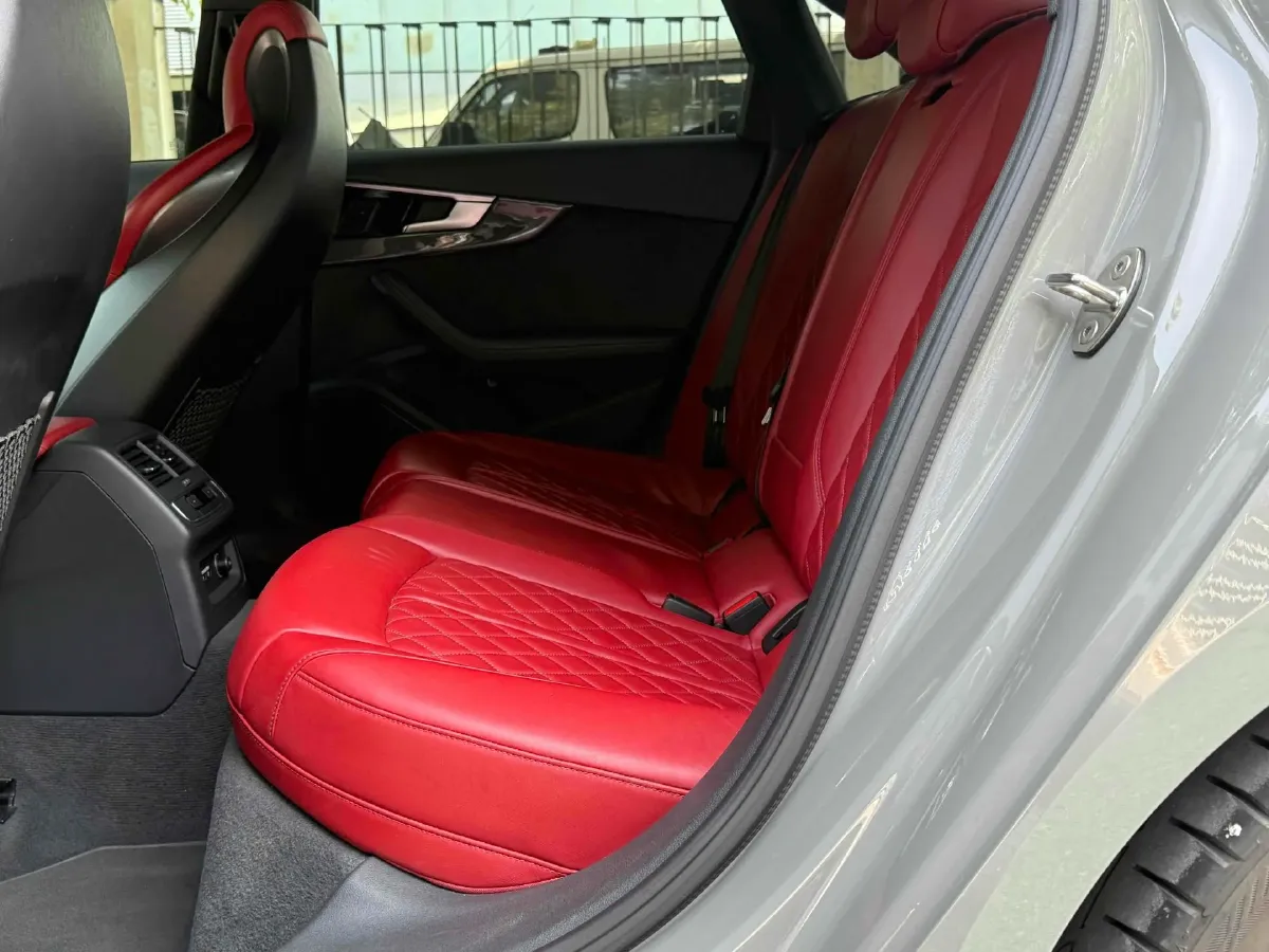 2020 Audi S4 3.0T 354HP V6 8AT,autocango,china used car exporter,china ev exporter,chinese used car exporter,chinese used ev exporter