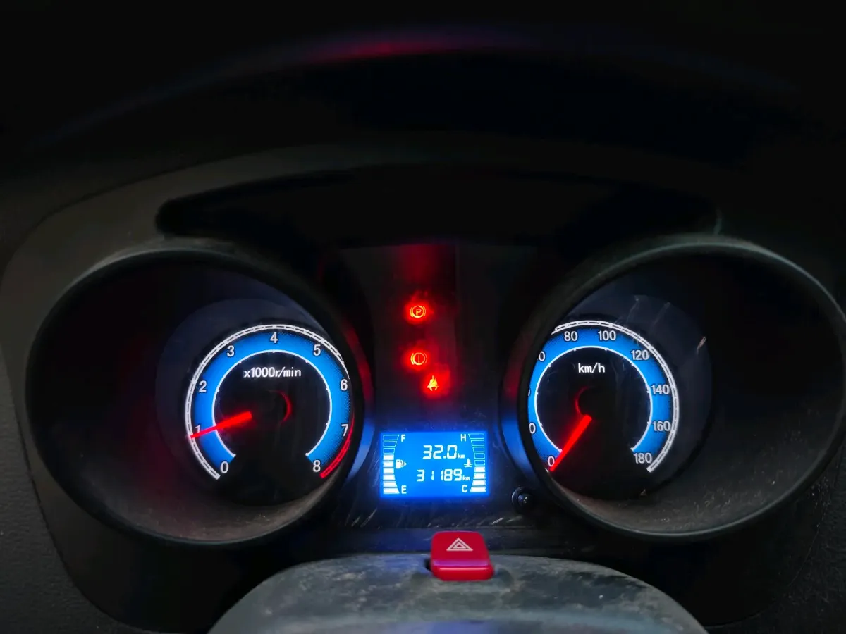 2020 DongFeng DFSK D51 1.5L 112HP L4 5MT,autocango,china used car exporter,china ev exporter,chinese used car exporter,chinese used ev exporter