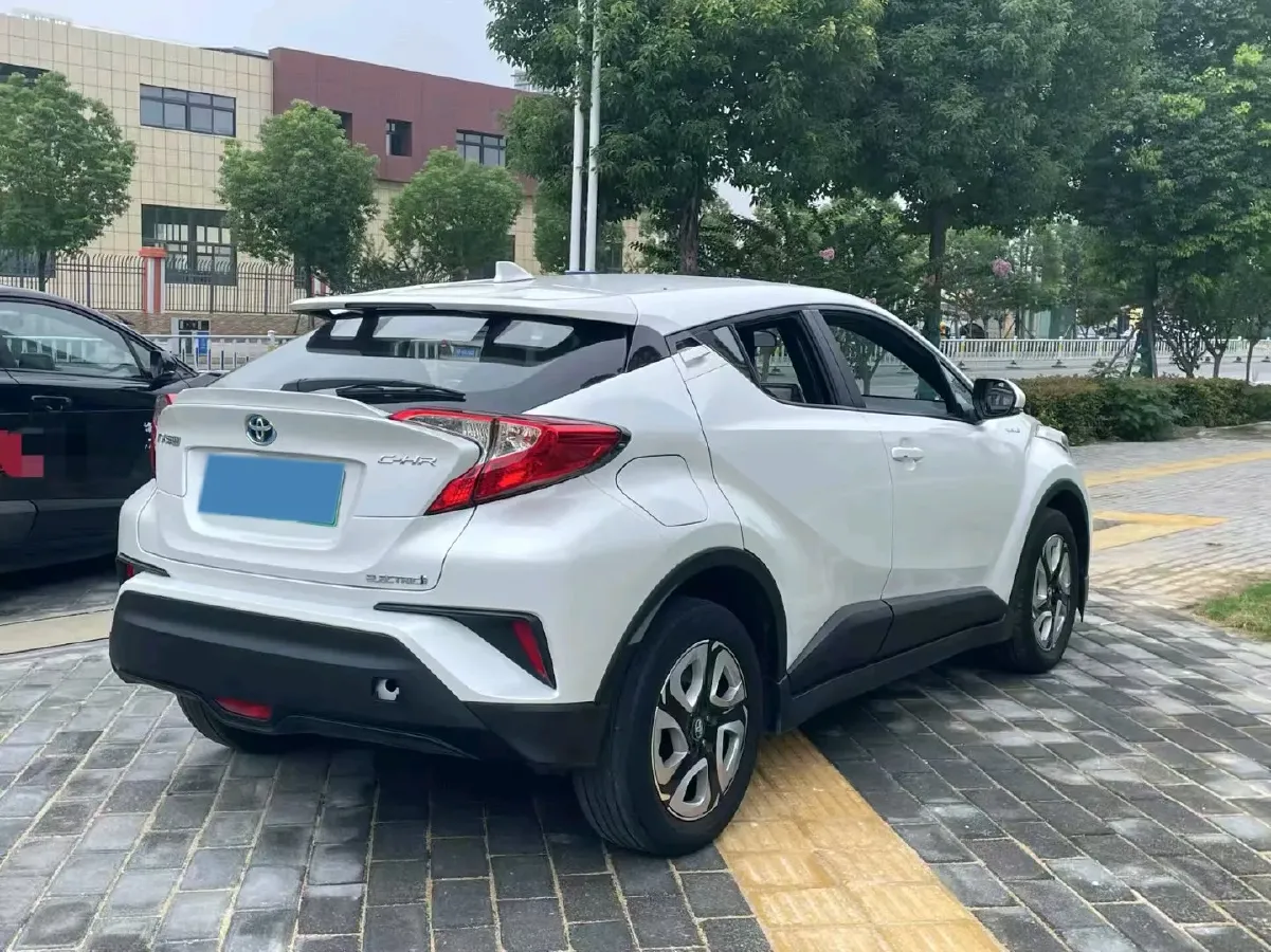 2020 Toyota C-HR EV BEV 54.3KWH,autocango,china used car exporter,china ev exporter,chinese used car exporter,chinese used ev exporter
