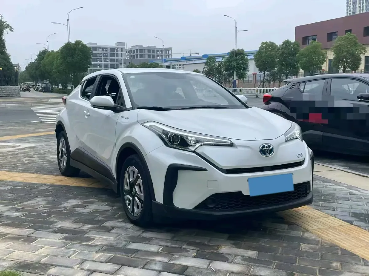 2020 Toyota C-HR EV BEV 54.3KWH,autocango,china used car exporter,china ev exporter,chinese used car exporter,chinese used ev exporter