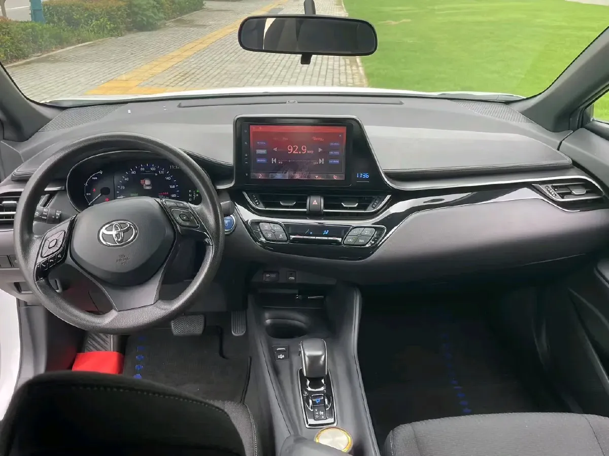 2020 Toyota C-HR EV BEV 54.3KWH,autocango,china used car exporter,china ev exporter,chinese used car exporter,chinese used ev exporter