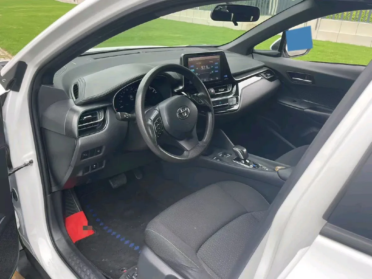 2020 Toyota C-HR EV BEV 54.3KWH,autocango,china used car exporter,china ev exporter,chinese used car exporter,chinese used ev exporter