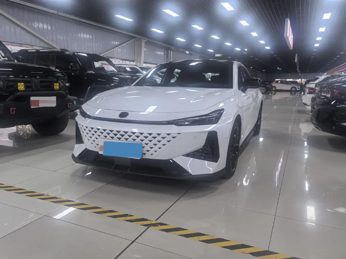 2024 ChangAn UNI-V 1.5T 188HP L4 7DCT