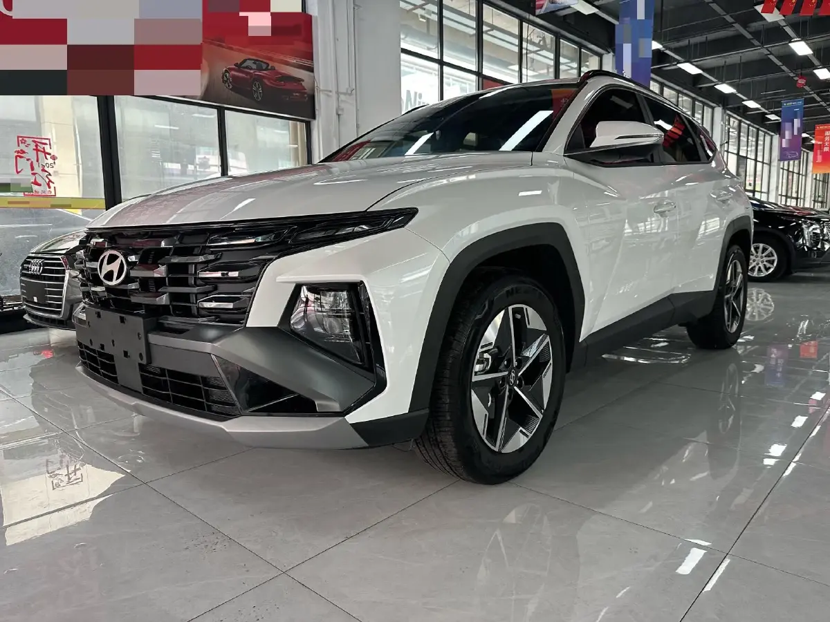2025 Hyundai Tucson 1.5T 200HP L4 8AT