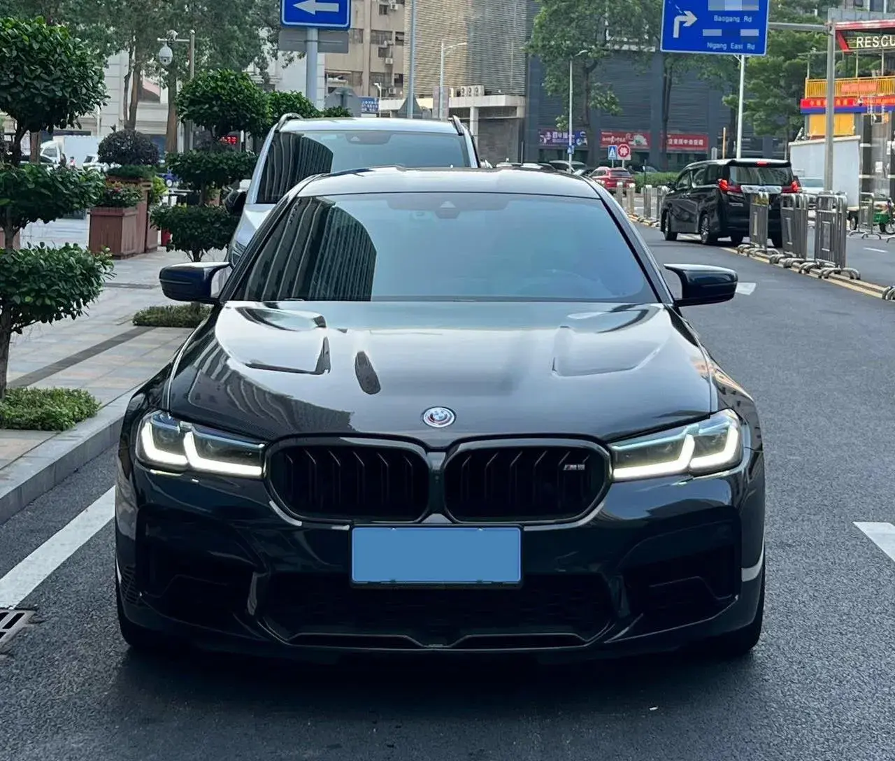 2021 BMW M5 thumbnail 2