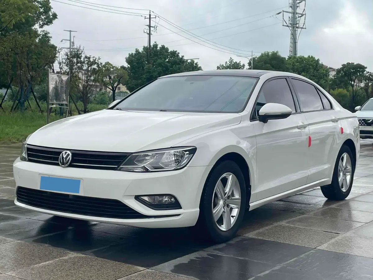 2017 Volkswagen Lamando 1.4T 131HP L4 7DCT