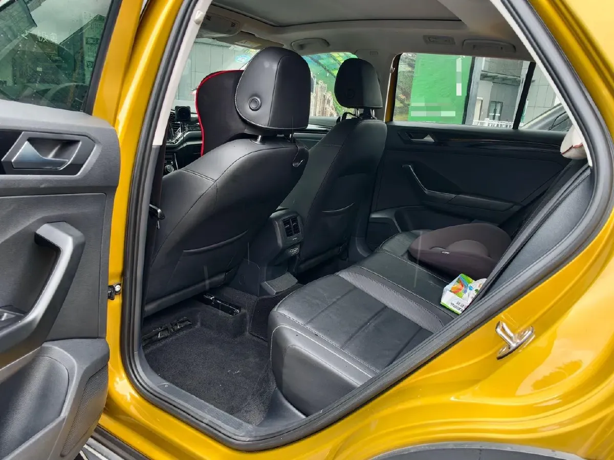 2018 Volkswagen T-Roc 1.4T 150HP L4 7DCT,autocango,china used car exporter,china ev exporter,chinese used car exporter,chinese used ev exporter