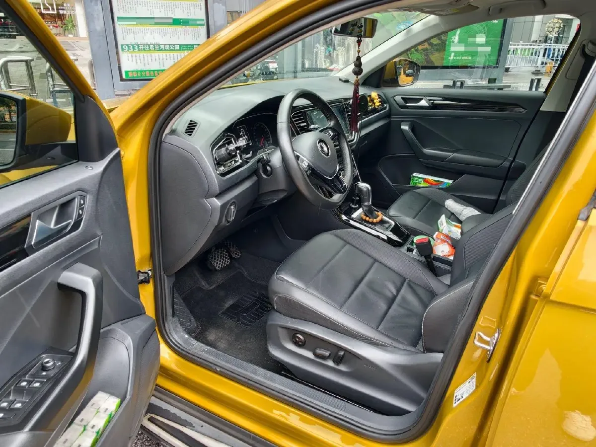 2018 Volkswagen T-Roc 1.4T 150HP L4 7DCT,autocango,china used car exporter,china ev exporter,chinese used car exporter,chinese used ev exporter