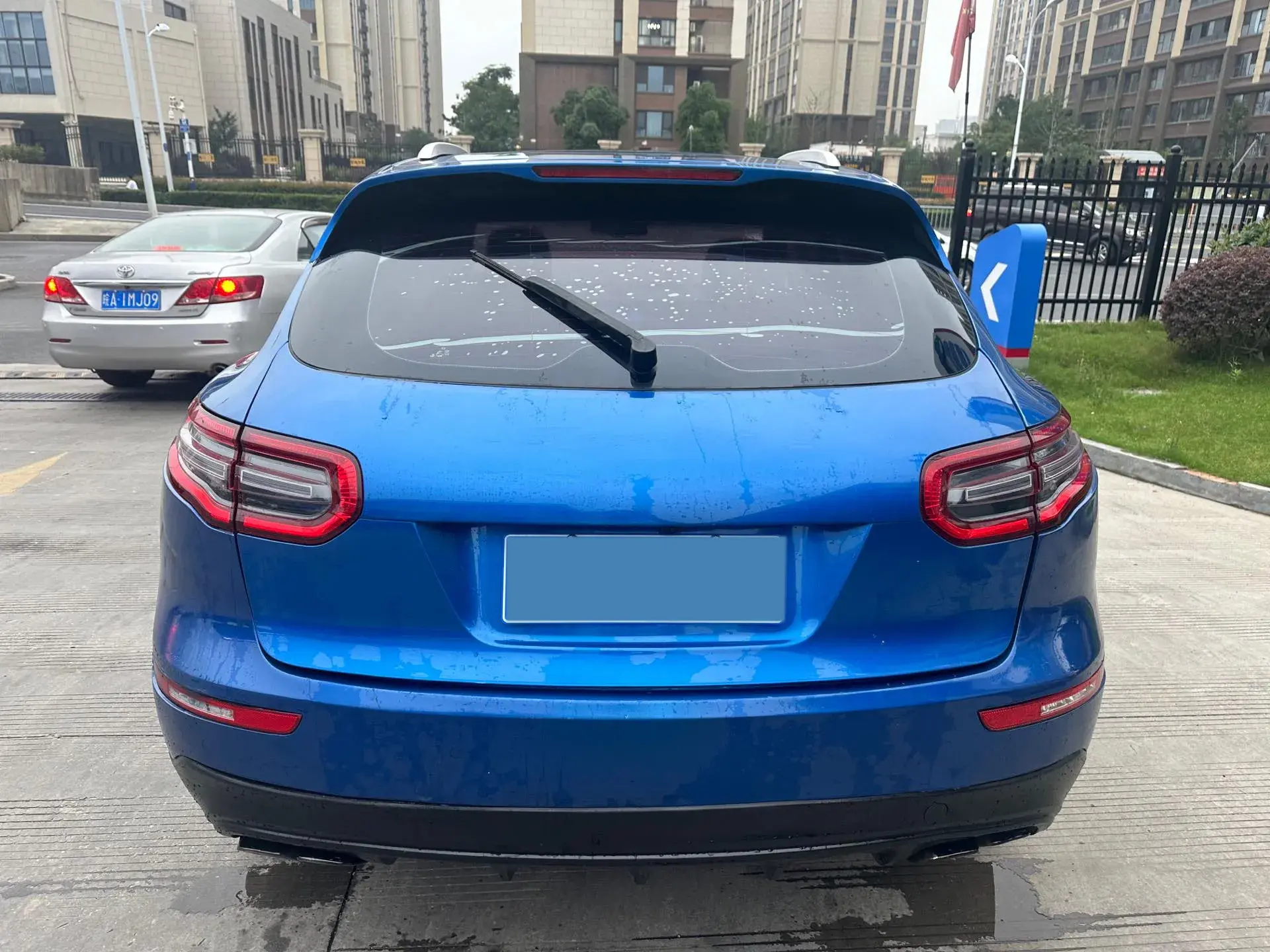 2017 ZOTYE SR9 thumbnail 4