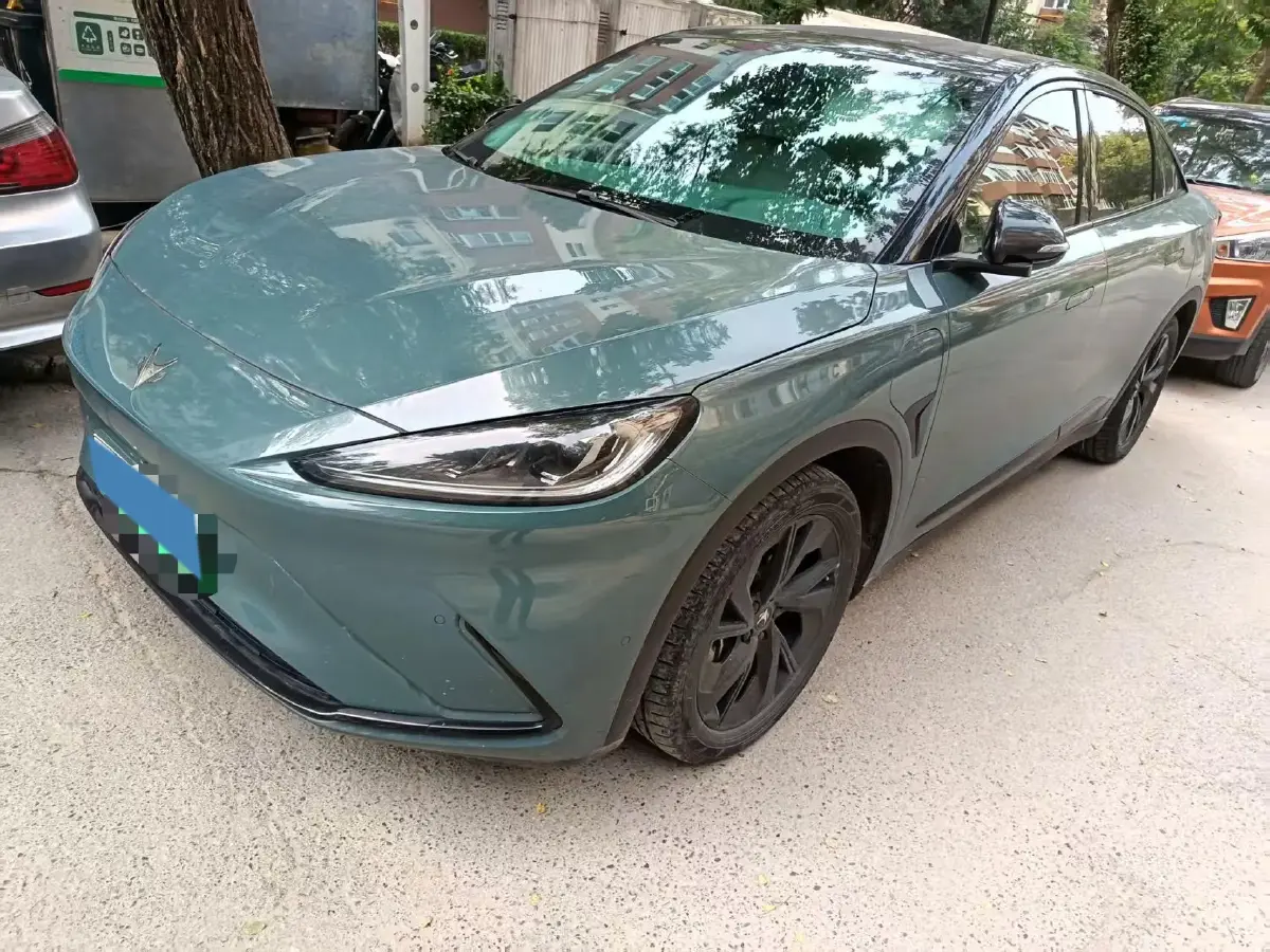 2023 ARCFOX αS BEV 93.6KWH