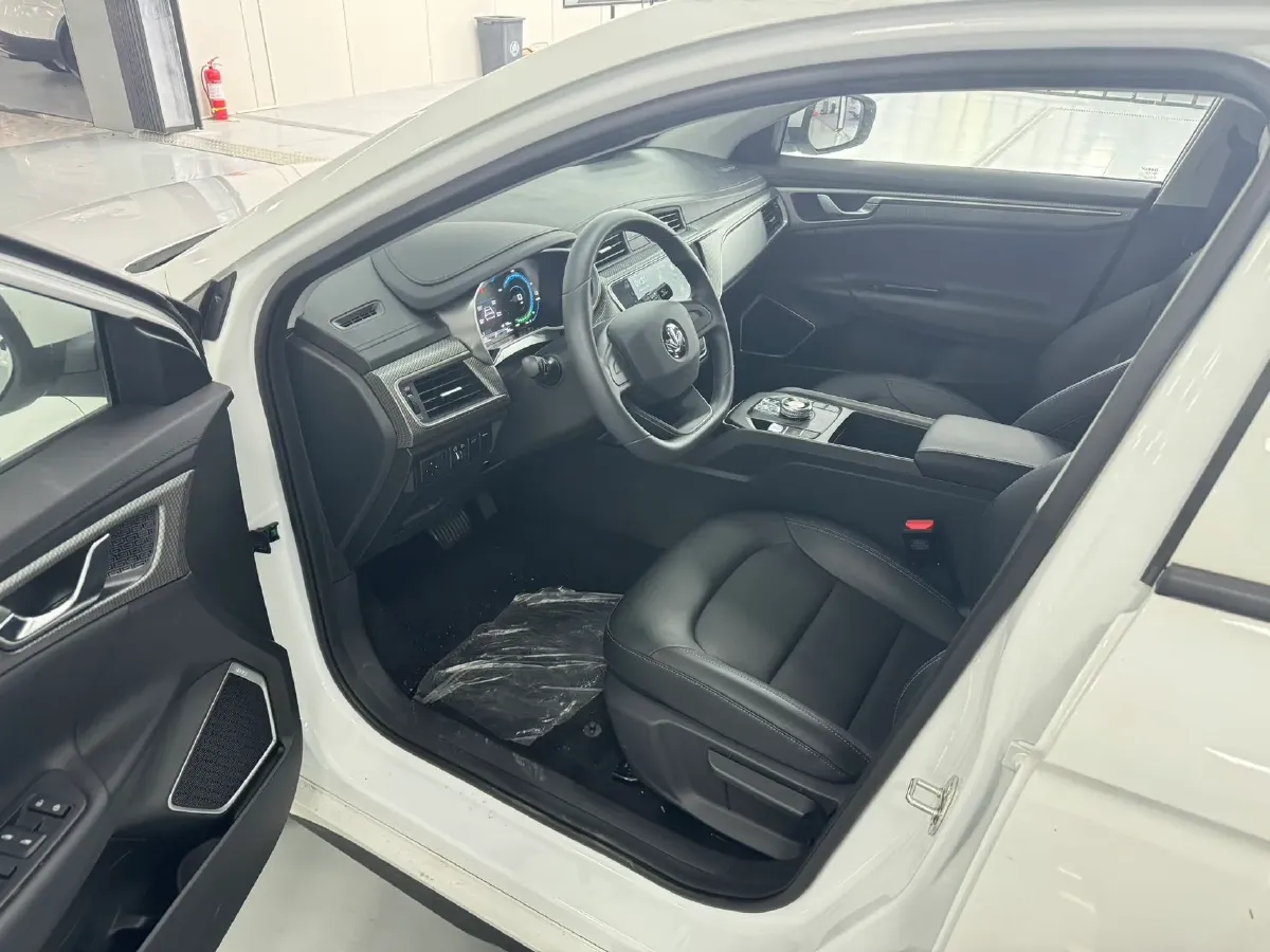 2023 Livan Maple 60s BEV 51.8KWH,autocango,china used car exporter,china ev exporter,chinese used car exporter,chinese used ev exporter