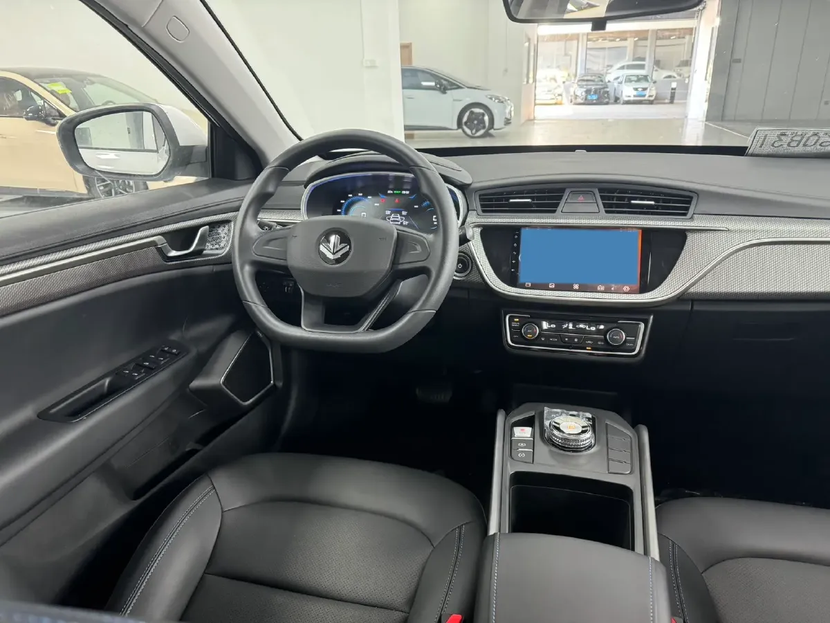 2023 Livan Maple 60s BEV 51.8KWH,autocango,china used car exporter,china ev exporter,chinese used car exporter,chinese used ev exporter