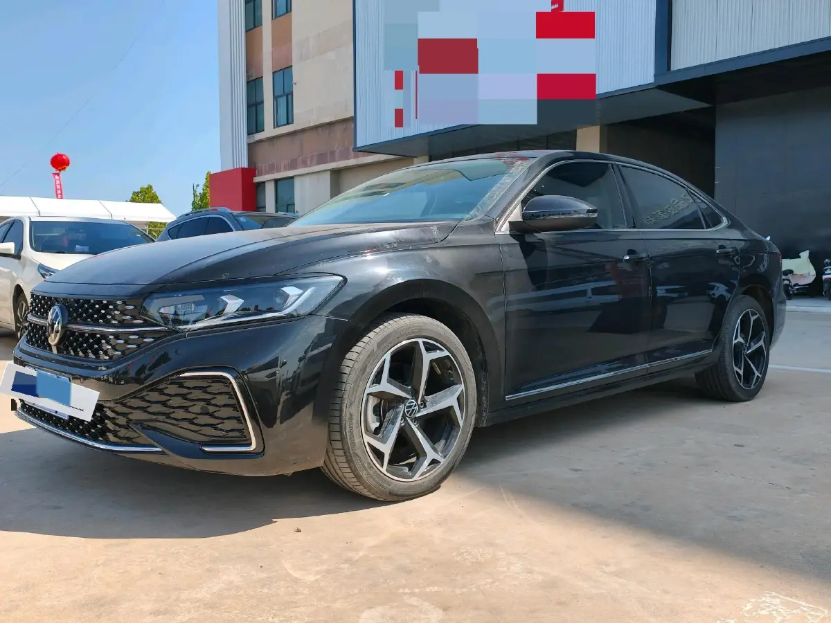2024 Volkswagen Passat 2.0T 186HP L4 7DCT