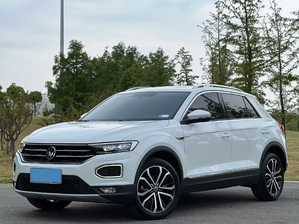 2022 Volkswagen T-Roc 1.4T 150HP L4 7DCT