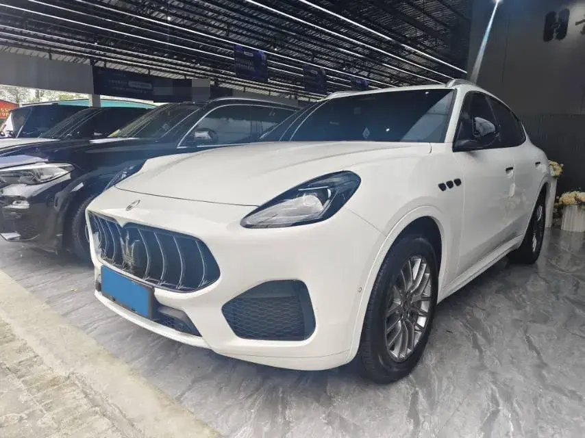 2023 Maserati Grecale 2.0T 300HP L4 8AT