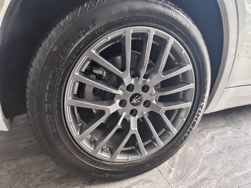 2023 Maserati Grecale 2.0T 300HP L4 8AT,autocango,china used car exporter,china ev exporter,chinese used car exporter,chinese used ev exporter