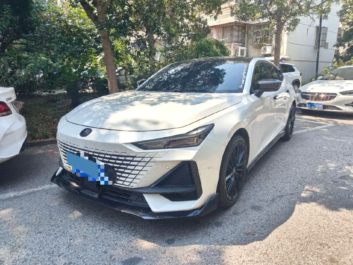 2022 ChangAn UNI-V 1.5T 188HP L4 7DCT