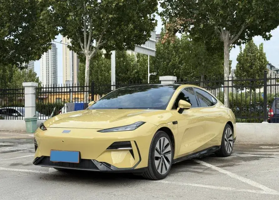 2024 Geely Galaxy E8 BEV 76KWH