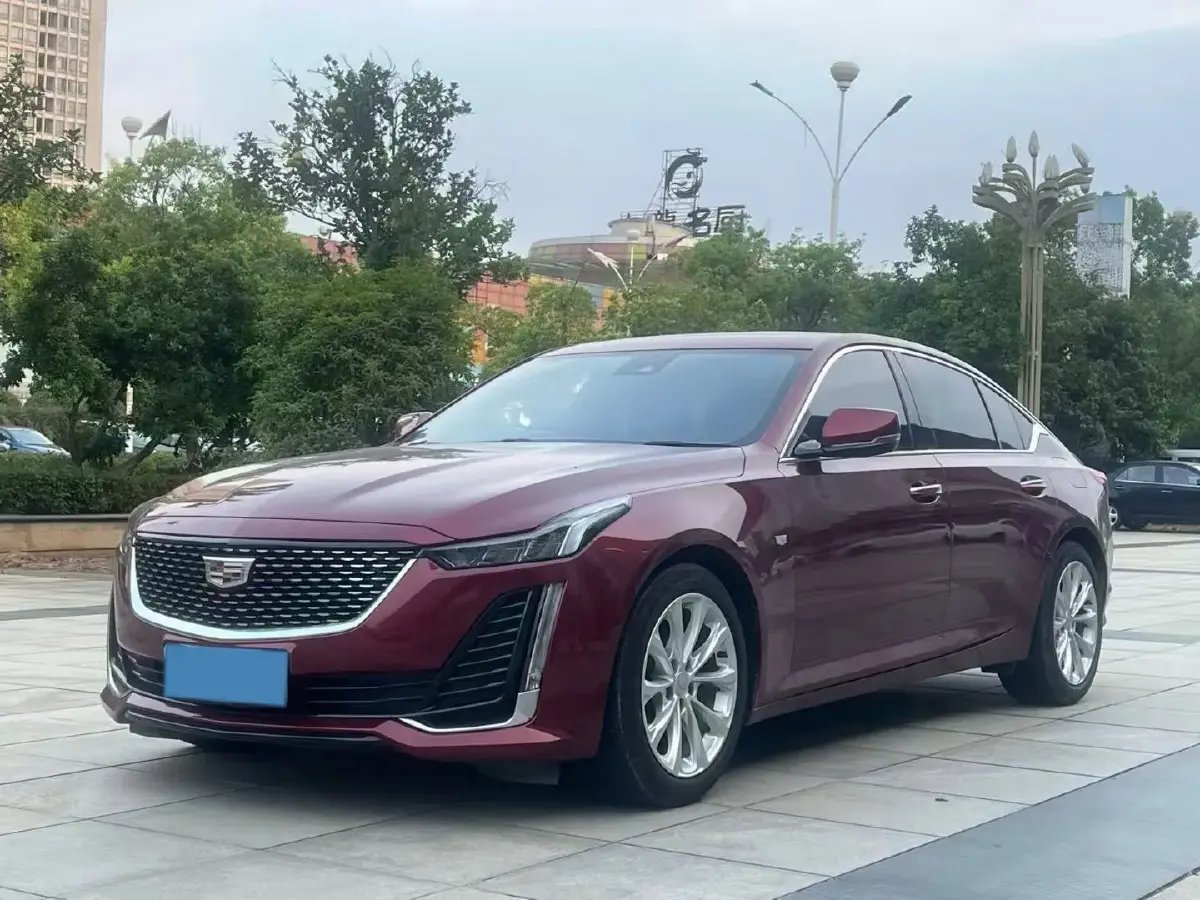 2022 Cadillac CT5 2.0T 237HP L4 10AT