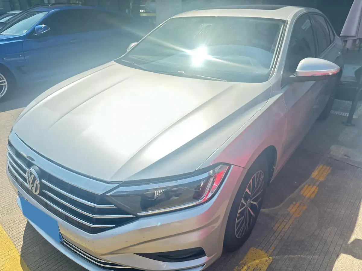 2019 Volkswagen Sagitar 1.2T 116HP L4 7DCT