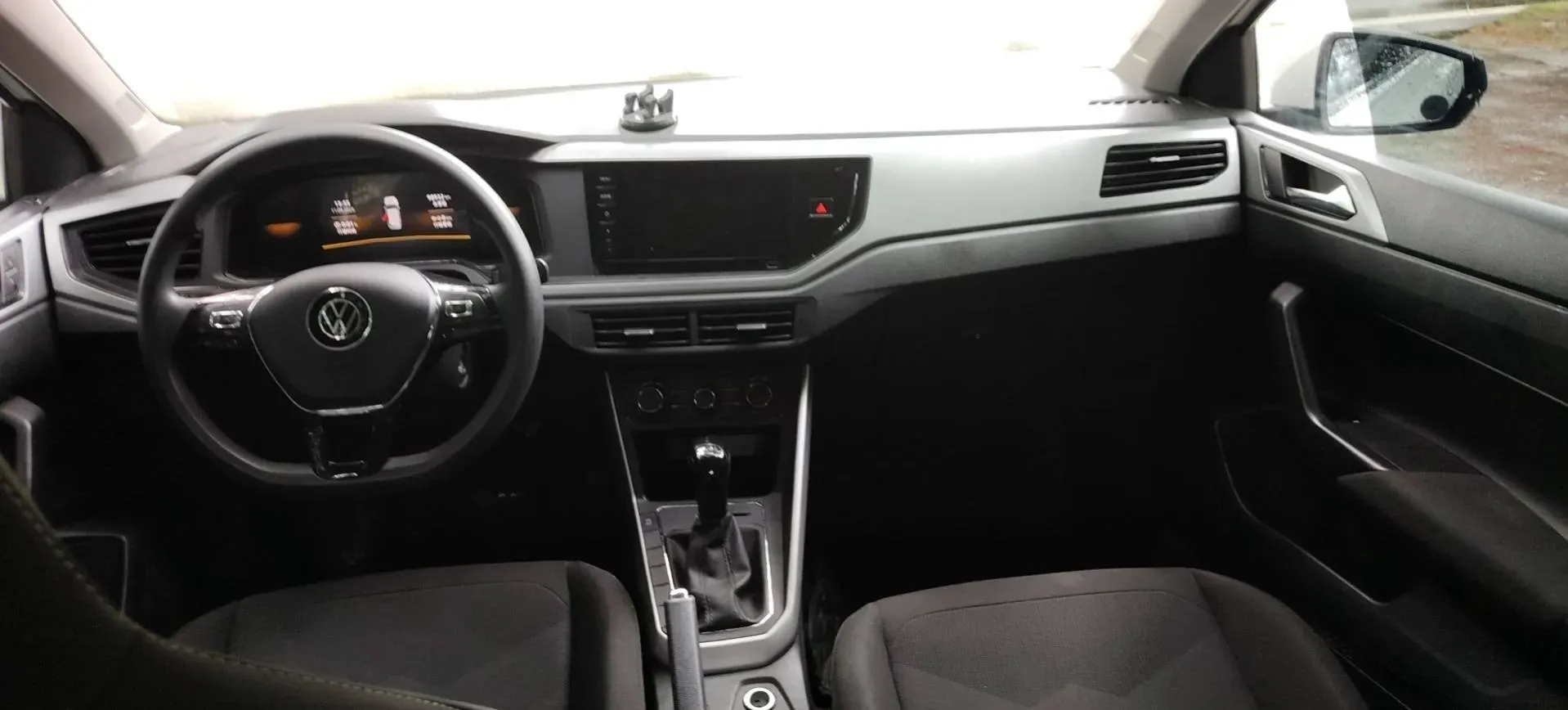 2023 Volkswagen Polo 1.5L 113HP L4 6AT,autocango,china used car exporter,china ev exporter,chinese used car exporter,chinese used ev exporter