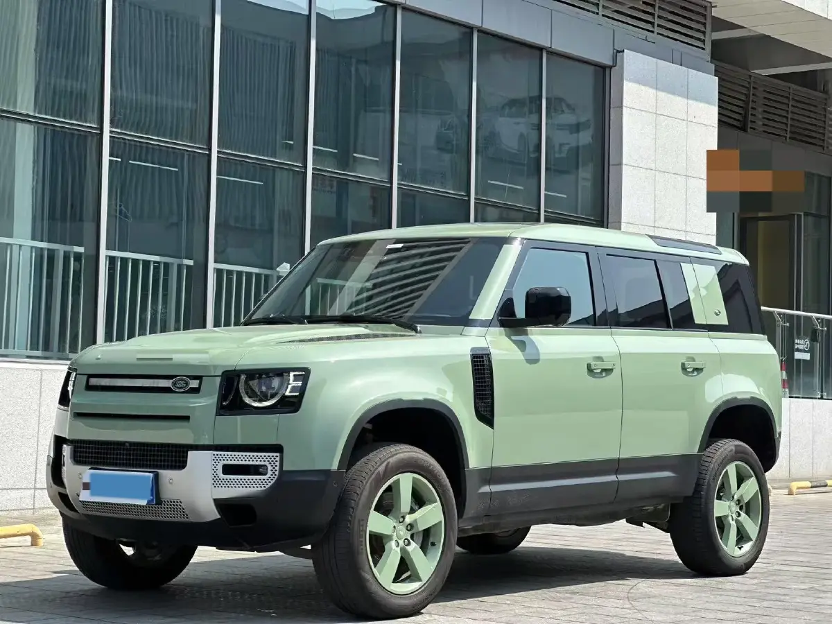 2023 Land Rover Defender 3.0T 400HP L6 8AT