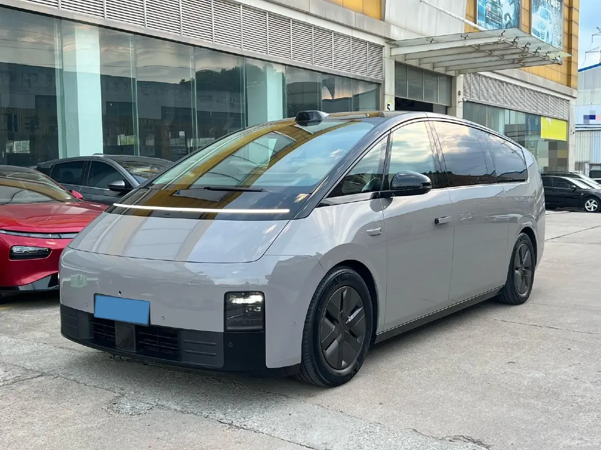 2024 Li MEGA BEV 102.7KWH