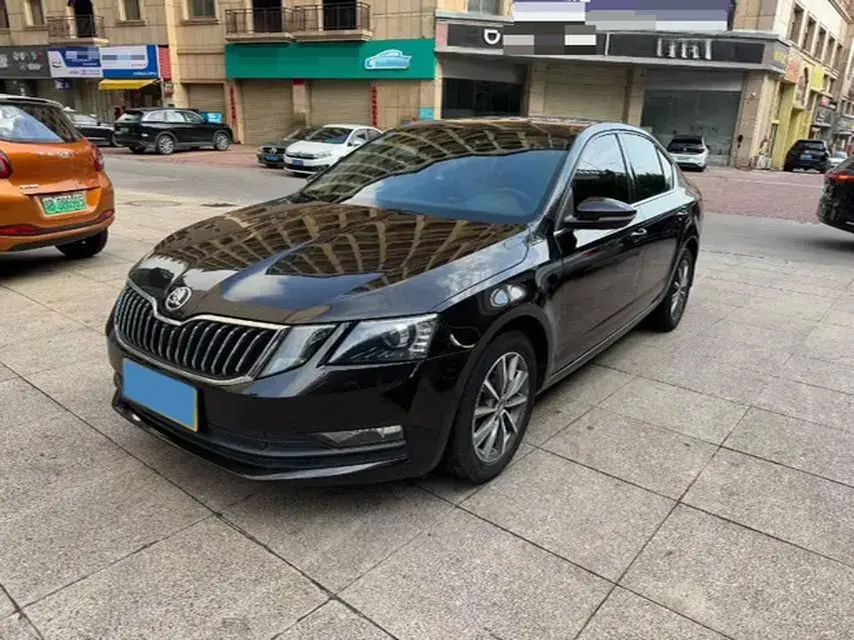 2018 Skoda Octavia 1.6L 110HP L4 6AT