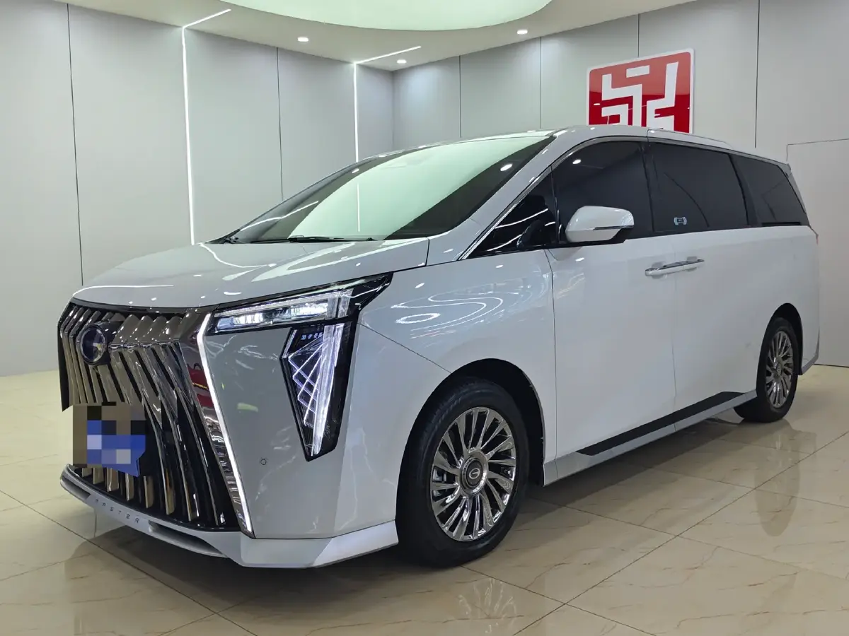 2023 GAC Trumpchi M8 2.0T 190HP L4 E-CVT Hybrid