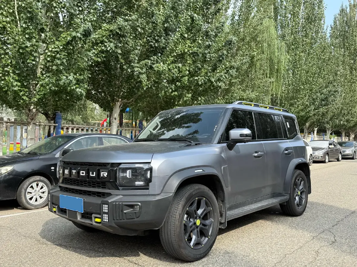 2023 Jetour Traveller 2.0T 254HP L4 7DCT