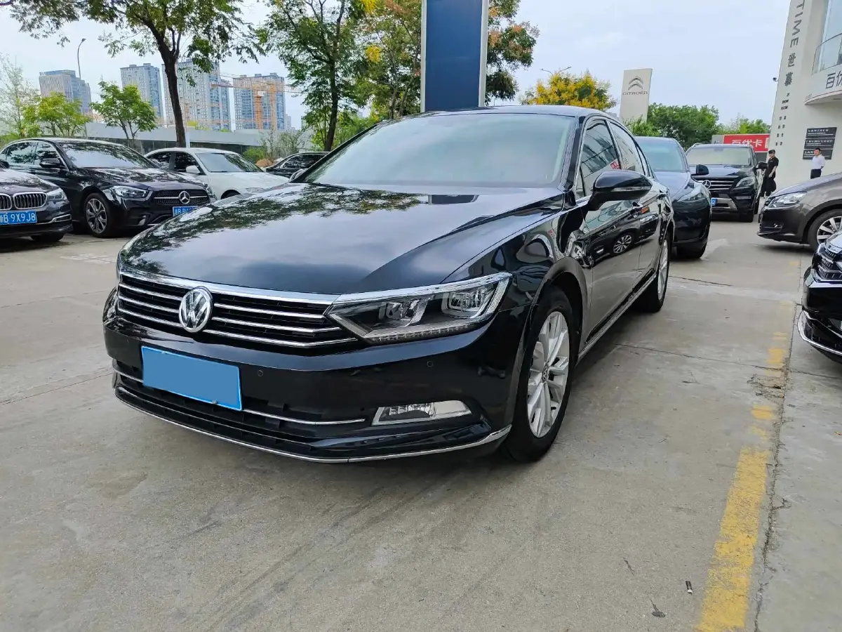 2018 Volkswagen Magotan 2.0T 220HP L4 7DCT