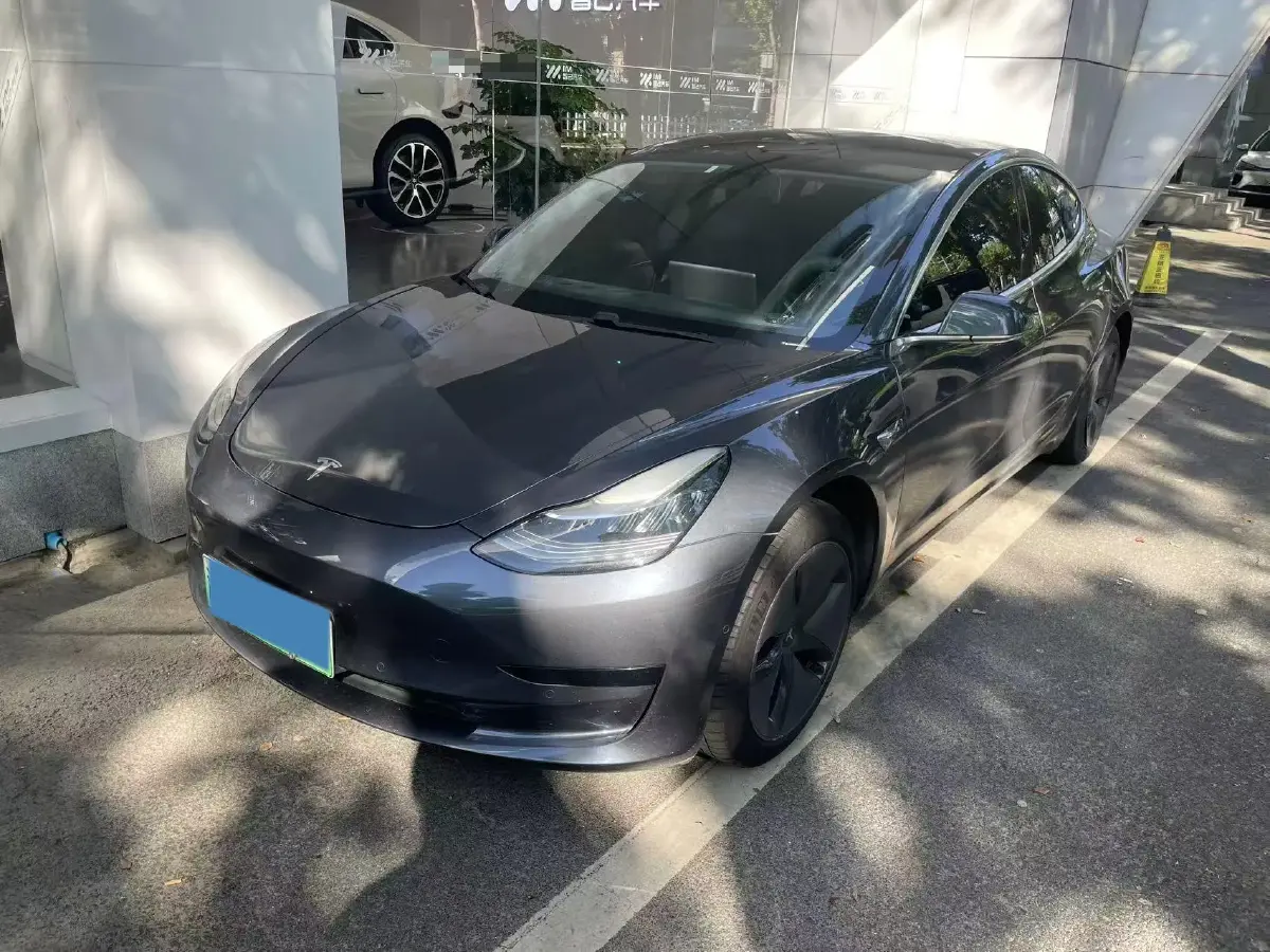 2019 Tesla Model 3 BEV 52KWH