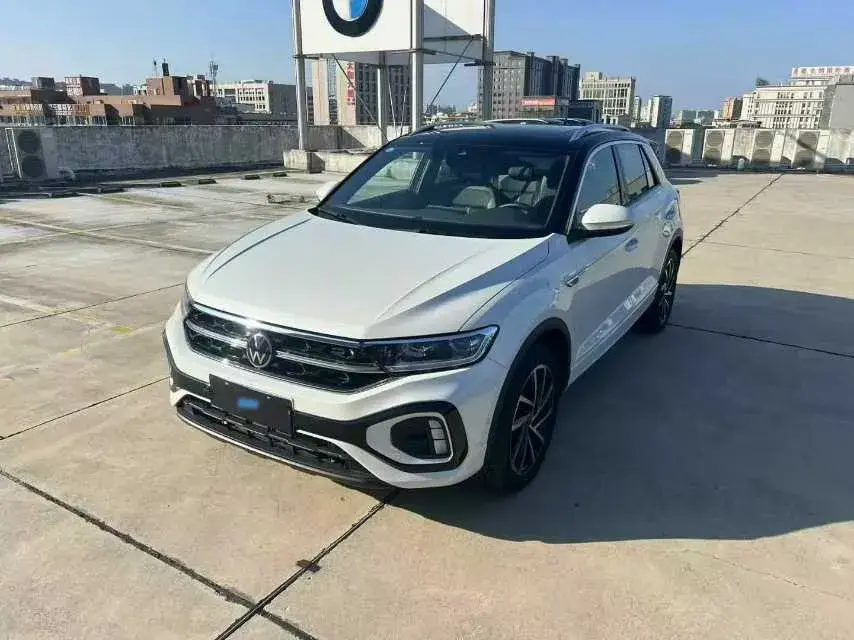 2023 Volkswagen T-Roc 1.5T 160HP L4 7DCT