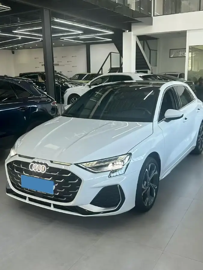 2025 Audi A3 1.5T 160HP L4 7DCT