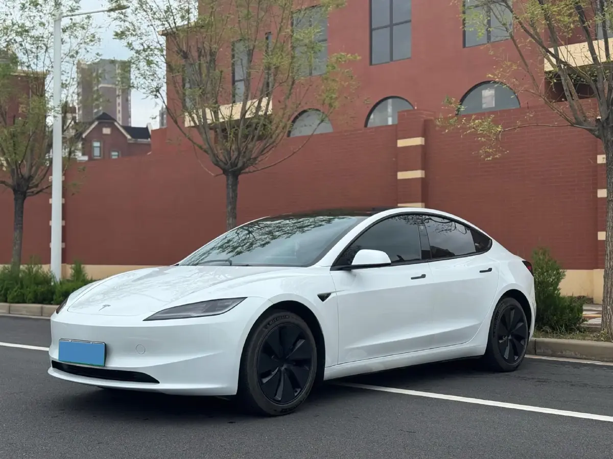 2023 Tesla Model 3 BEV 60KWH