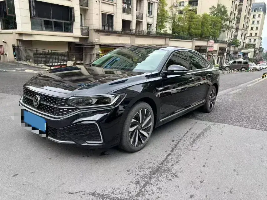 2022 Volkswagen Passat 2.0T 186HP L4 7DCT