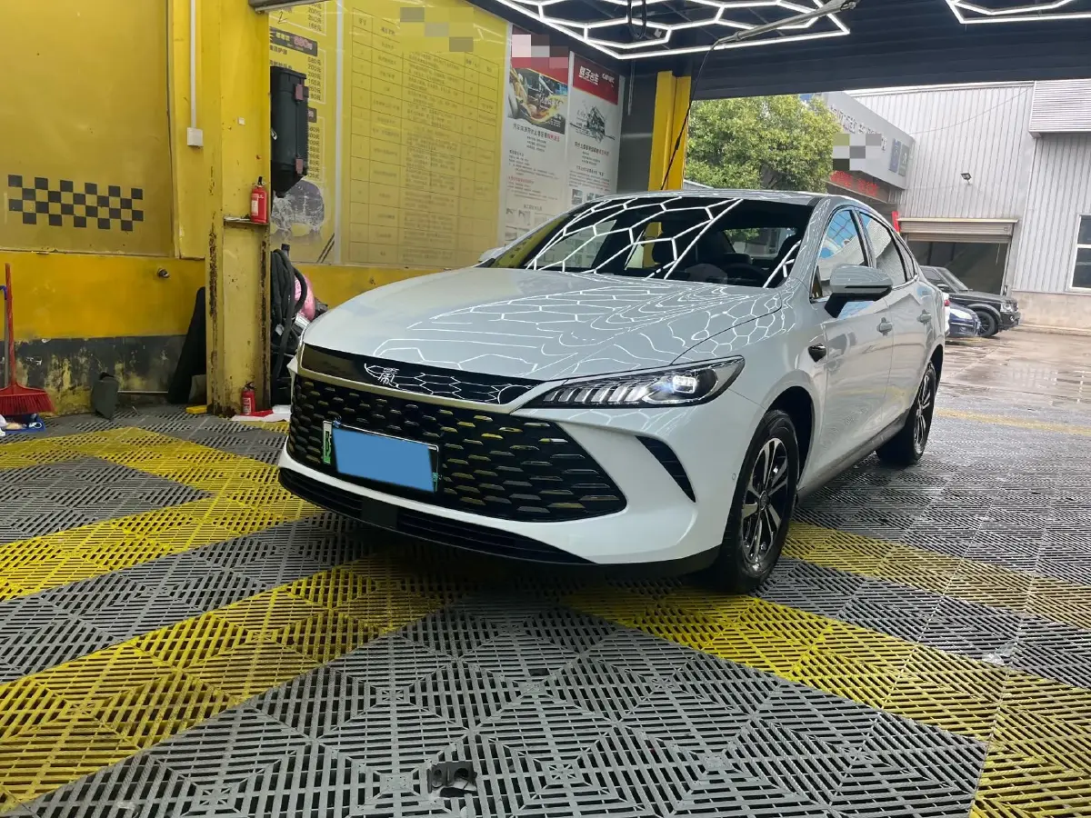 2025 BYD Qin Plus 1.5L 101HP L4 E-CVT PHEV 15.8KWH