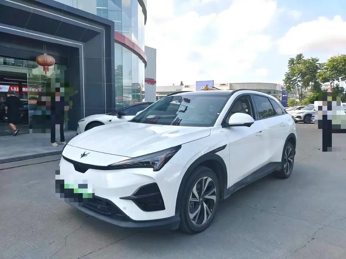 2024 ARCFOX αT5 BEV 65KWH