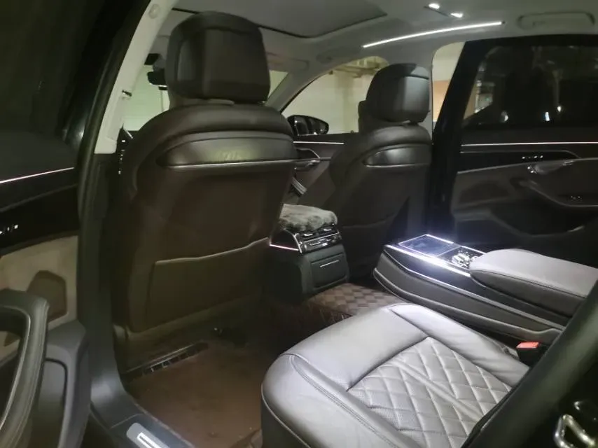 2023 Audi A8 3.0T 286HP V6 8AT,autocango,china used car exporter,china ev exporter,chinese used car exporter,chinese used ev exporter