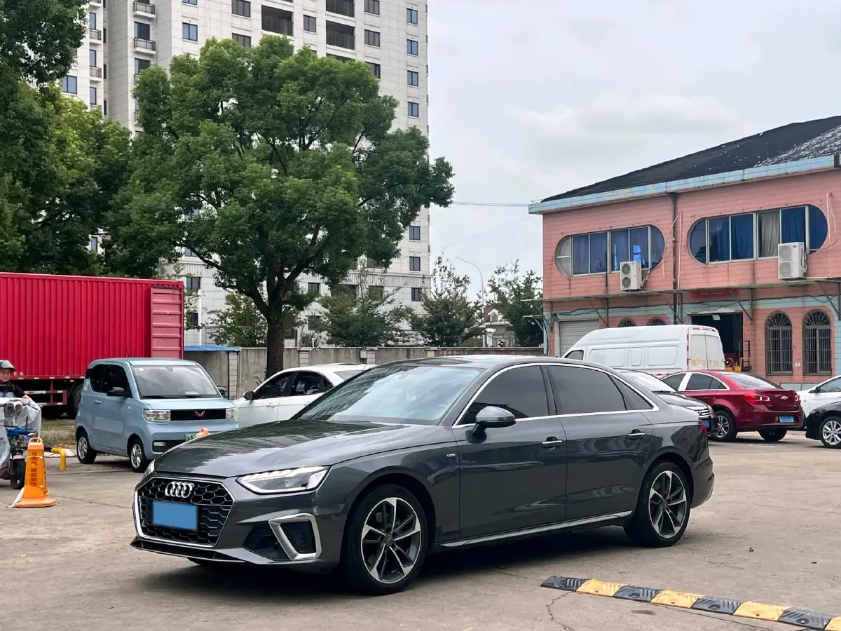 2020 Audi A4L 2.0T 150HP L4 7DCT