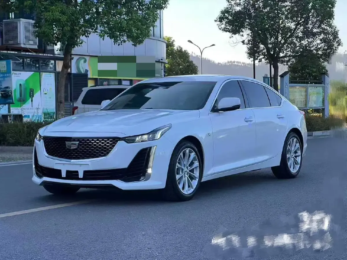 2022 Cadillac CT5 2.0T 237HP L4 10AT