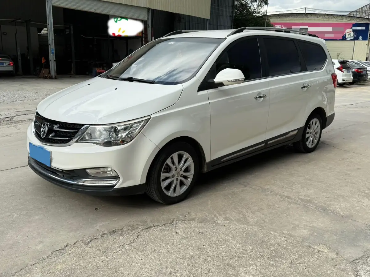 2016 BaoJun 730 1.5L 112HP L4 5MT