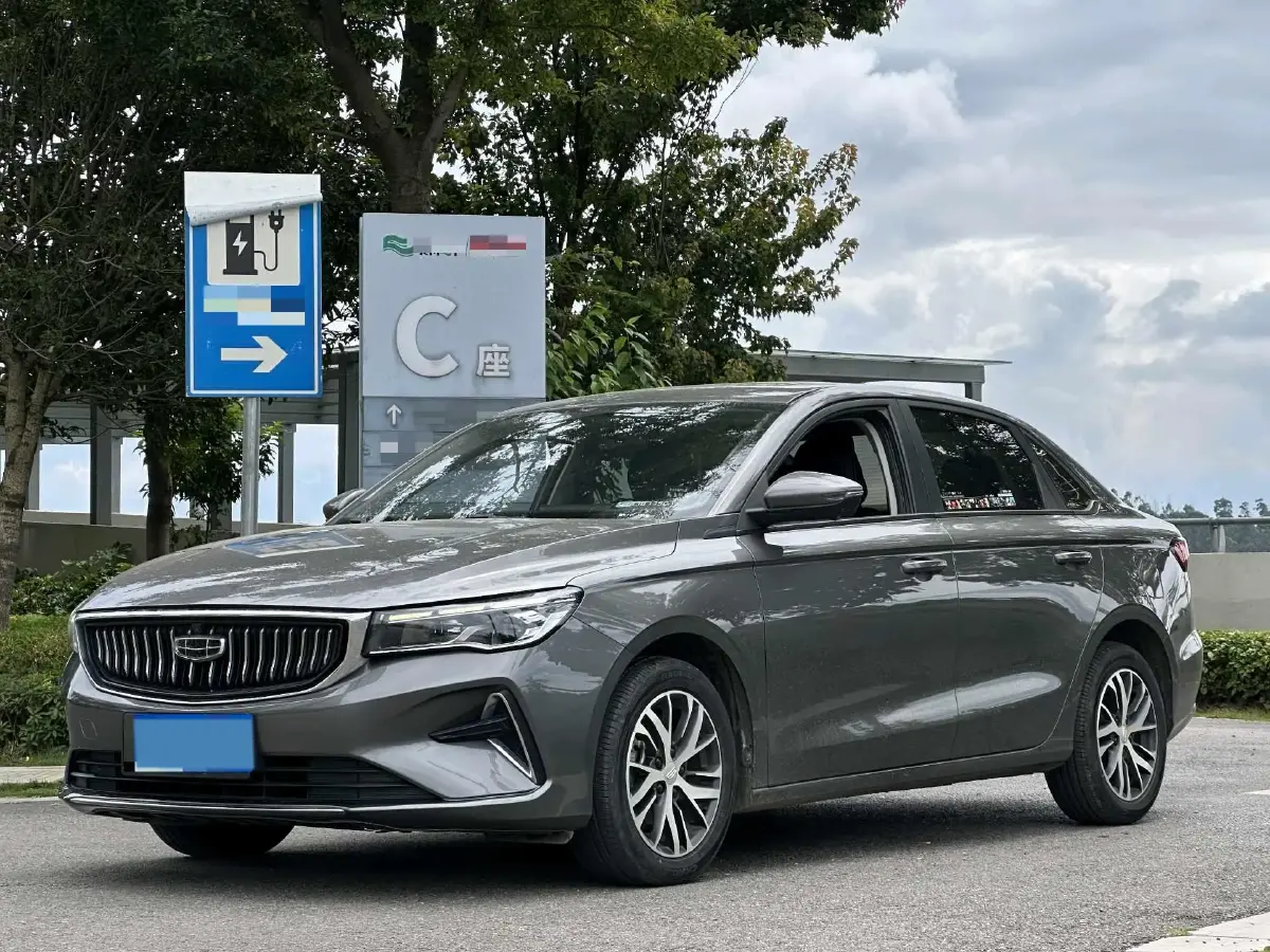 2022 Geely Emgrand 1.5L 114HP L4 5MT