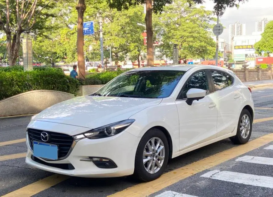 2017 Mazda 3 Axela 1.5L 117HP L4 6AT