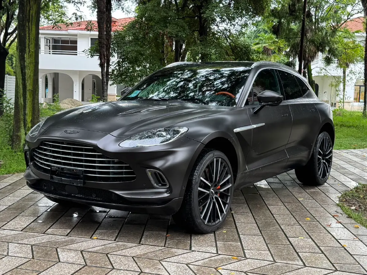 2021 Aston Martin DBX 4.0T 550HP V8 9AT