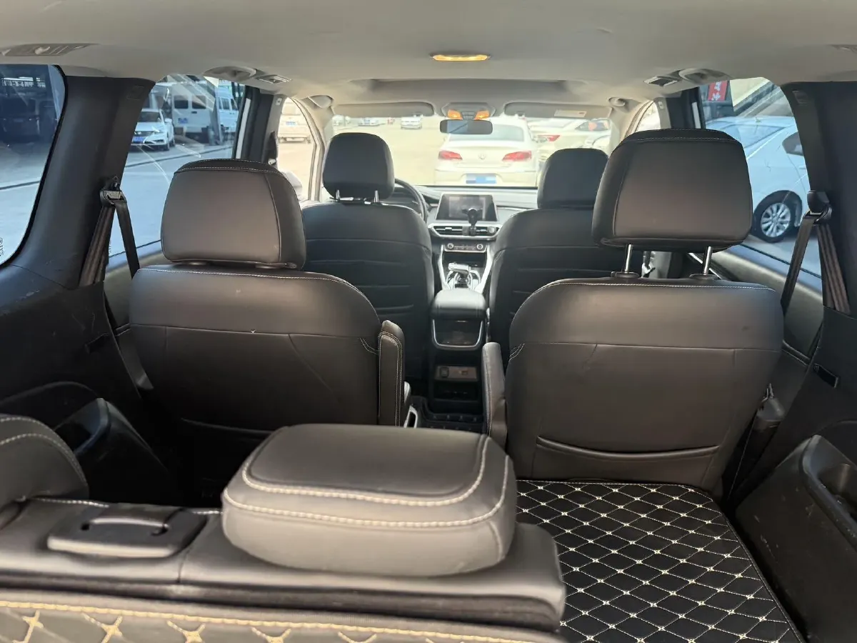 2022 MAXUS Euniq 5 BEV 70KWH,autocango,china used car exporter,china ev exporter,chinese used car exporter,chinese used ev exporter