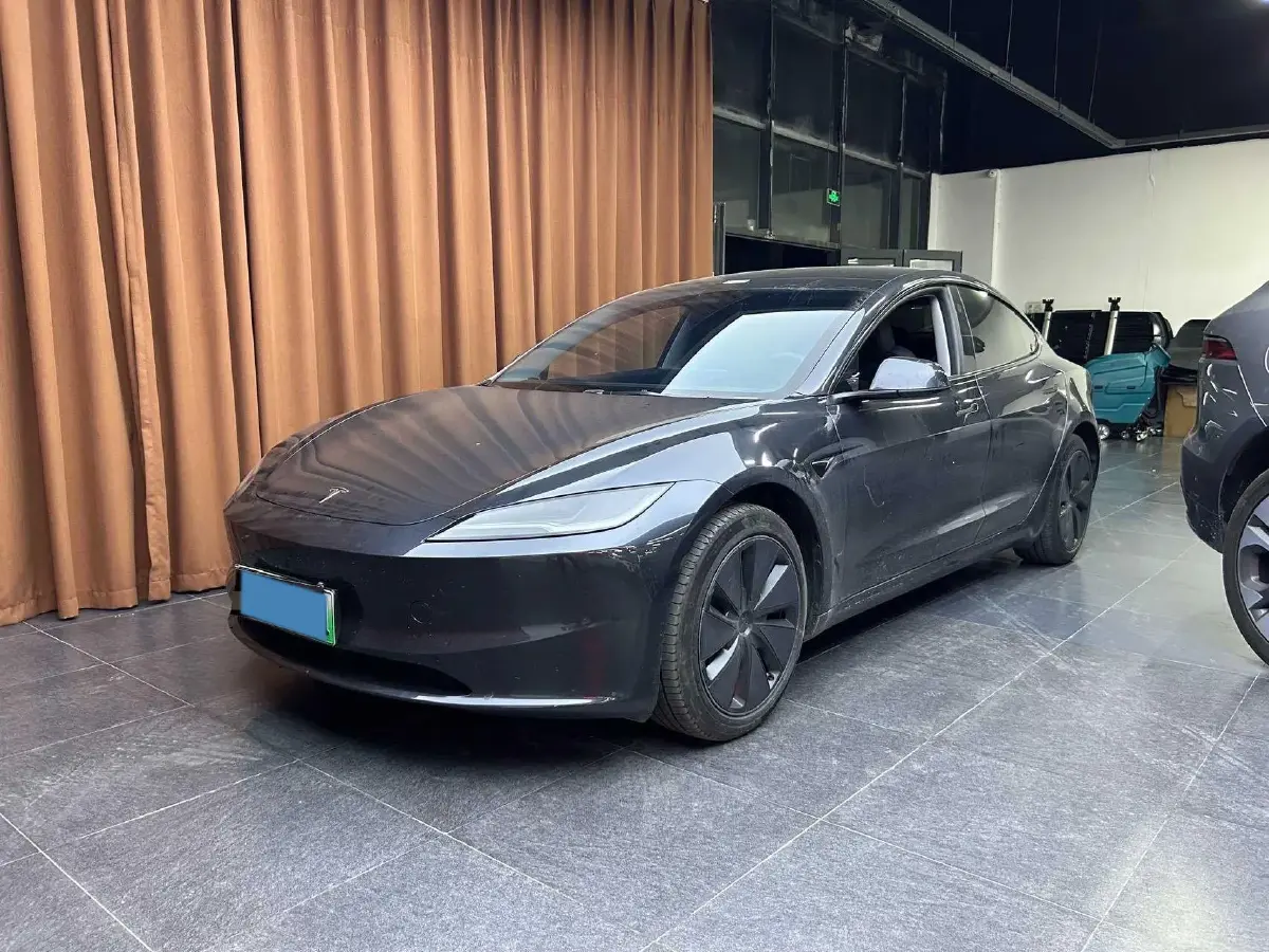 2023 Tesla Model 3 BEV 60KWH