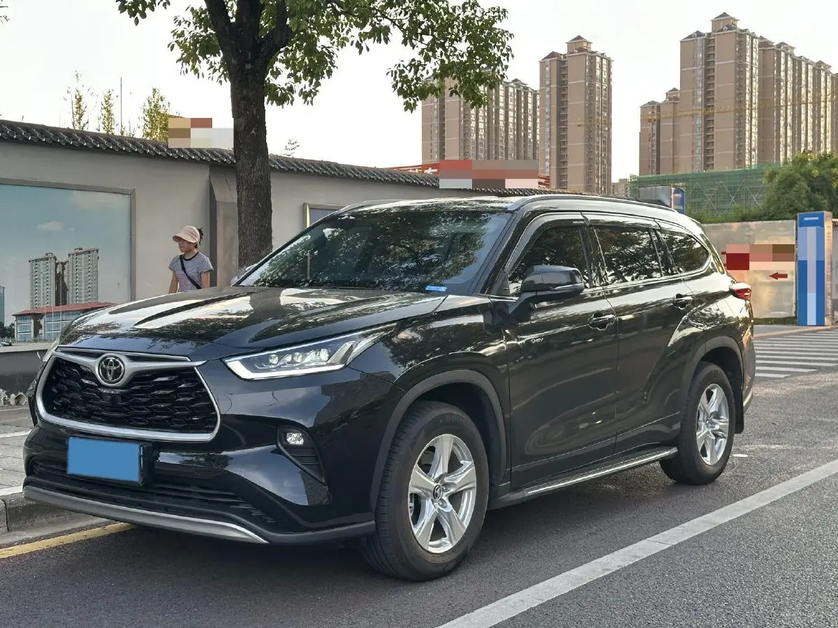 2024 Toyota Highlander 2.5L 189HP L4 E-CVT Hybrid